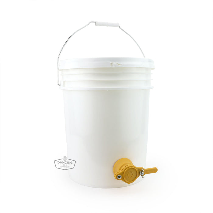 5 Gallon Plastic Pail | Deluxe Gate