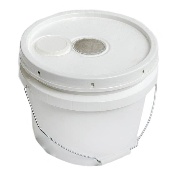 Feeder Pail with Metal Handle | 30 lb